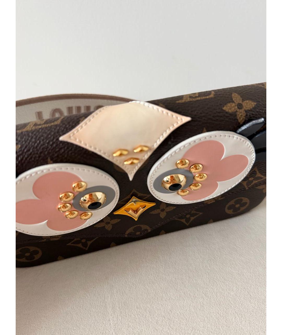 LOUIS VUITTON Коричневая сумка через плечо из искусственной кожи, фото 6