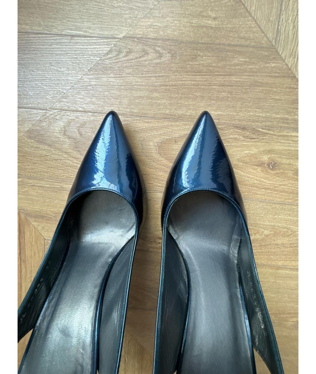STUART WEITZMAN Темно-синие туфли из лакированной кожи, фото 8
