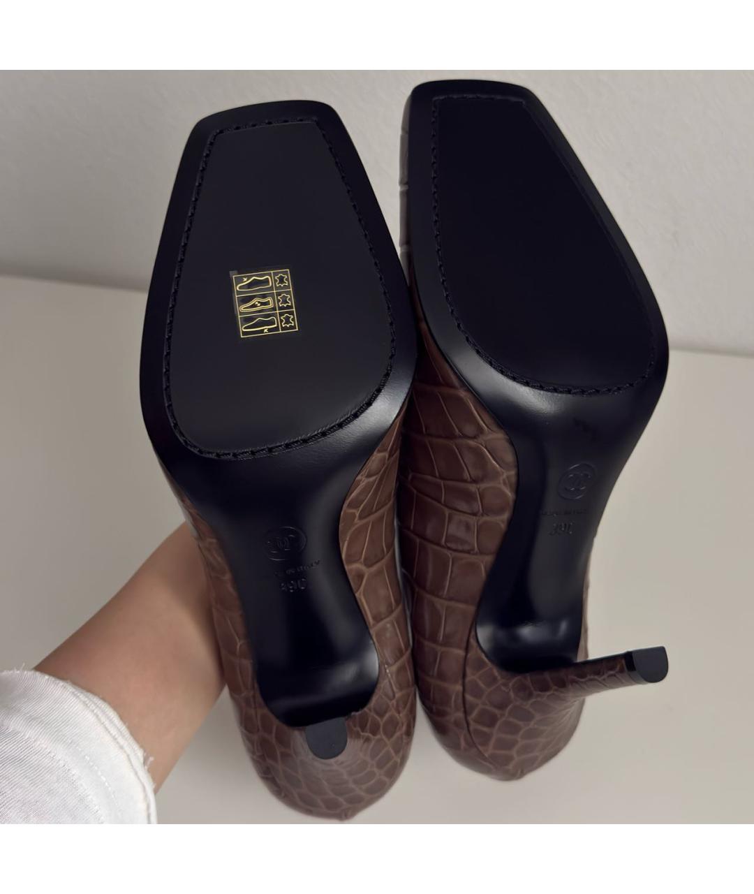 CHANEL Коричневые кожаные туфли, фото 7