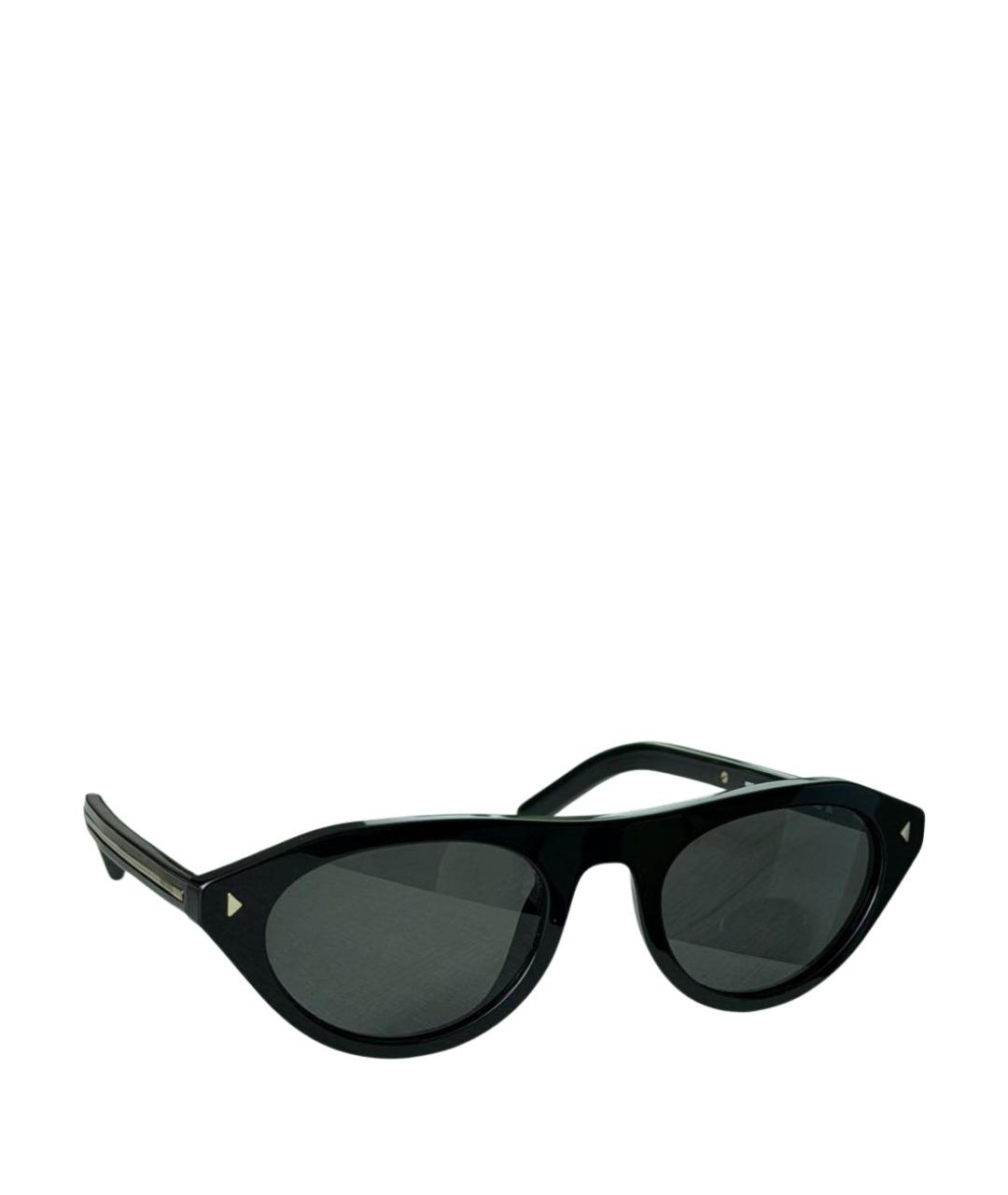 PRADA Черные пластиковые солнцезащитные очки, фото 1