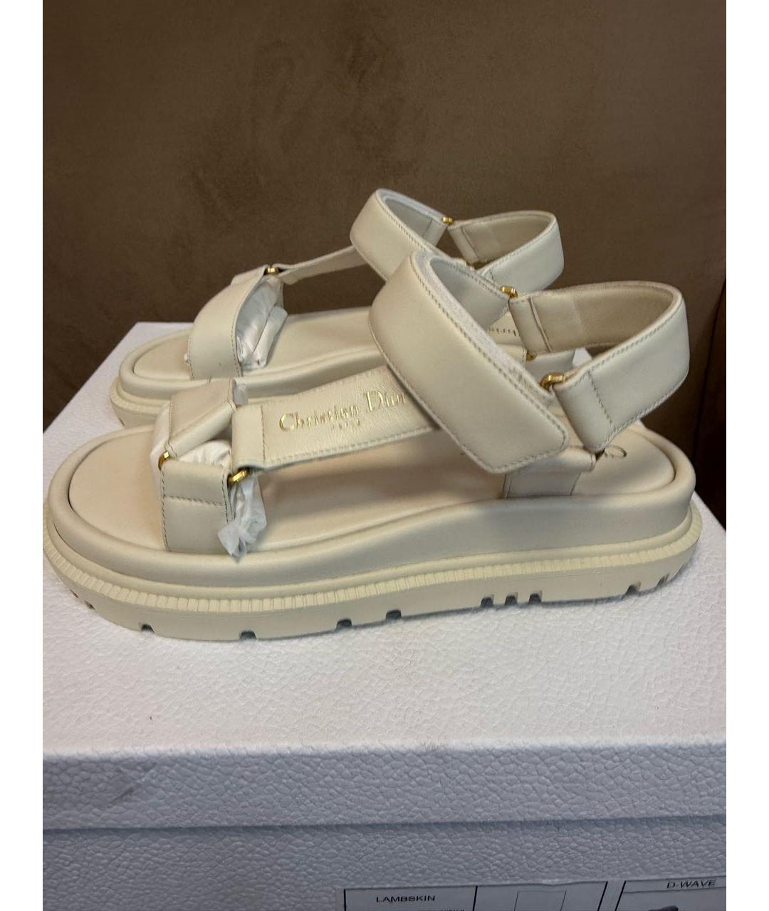 CHRISTIAN DIOR Белые кожаные босоножки, фото 9