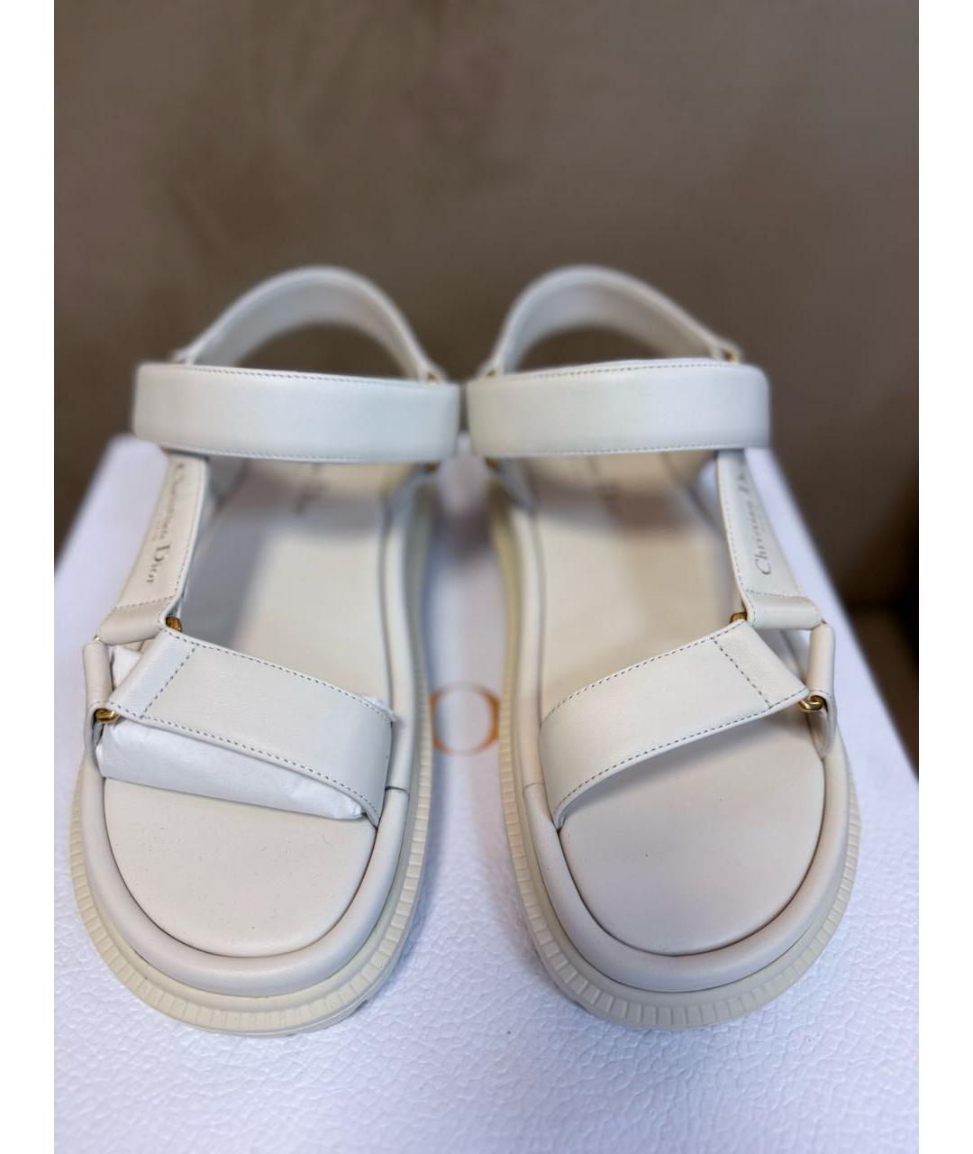 CHRISTIAN DIOR Белые кожаные босоножки, фото 2