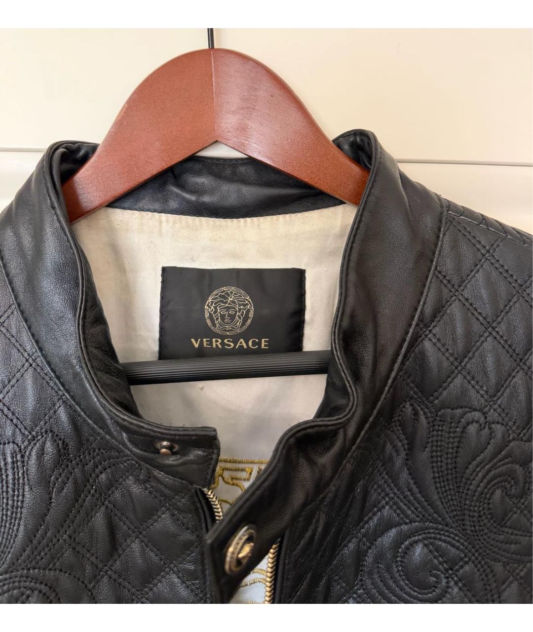 VERSACE Черная кожаная куртка, фото 3