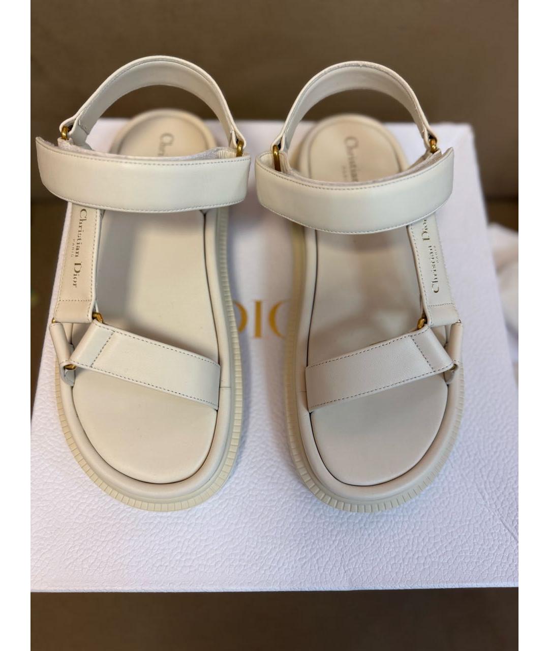 CHRISTIAN DIOR Белые кожаные сандалии, фото 2