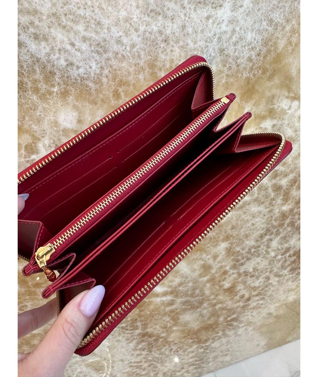 LOUIS VUITTON Красный кошелек из лакированной кожи, фото 2