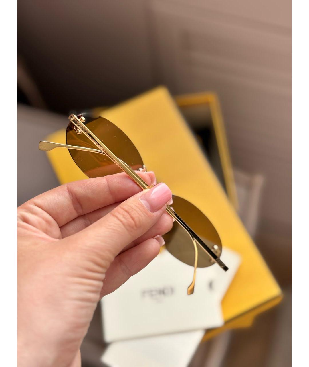 FENDI Золотые металлические солнцезащитные очки, фото 4