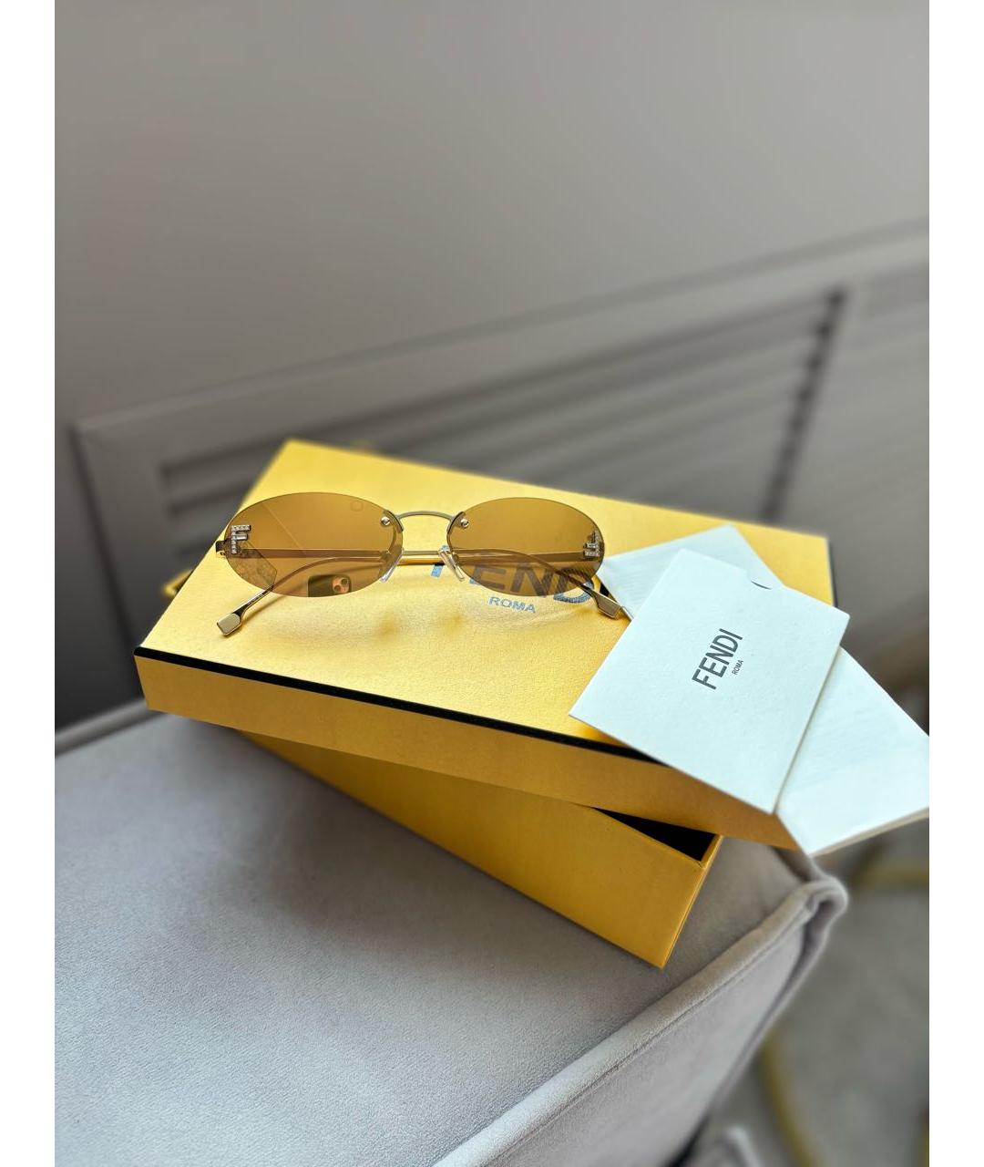 FENDI Золотые металлические солнцезащитные очки, фото 3