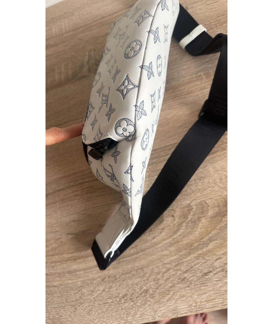 LOUIS VUITTON Кожаная поясная сумка, фото 3