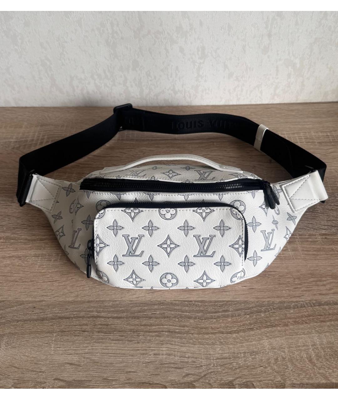 LOUIS VUITTON Белая кожаная поясная сумка, фото 9