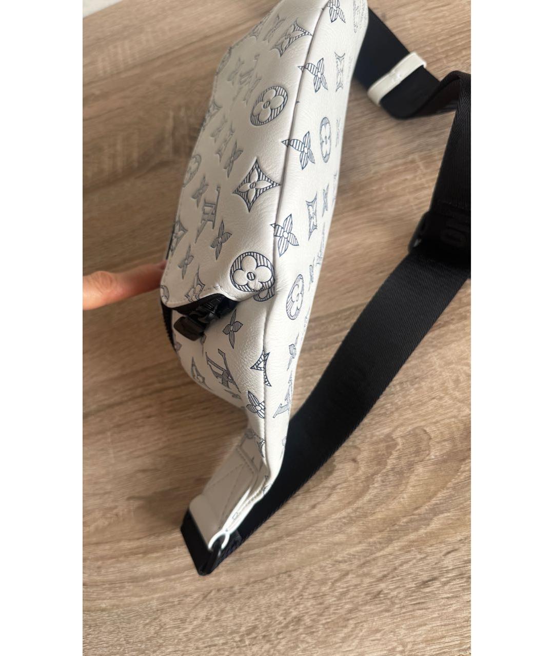 LOUIS VUITTON Белая кожаная поясная сумка, фото 3