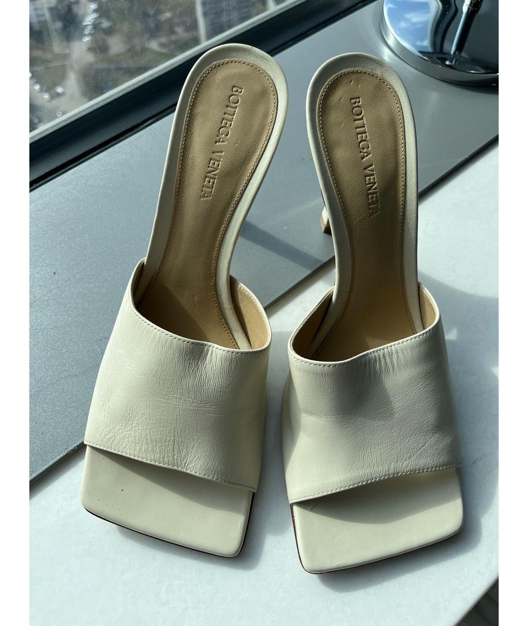BOTTEGA VENETA Бежевые кожаные туфли, фото 2