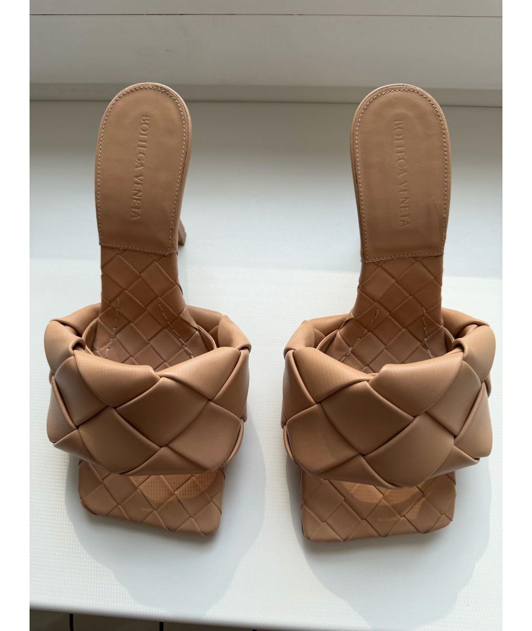 BOTTEGA VENETA Бежевые кожаные сабо, фото 6