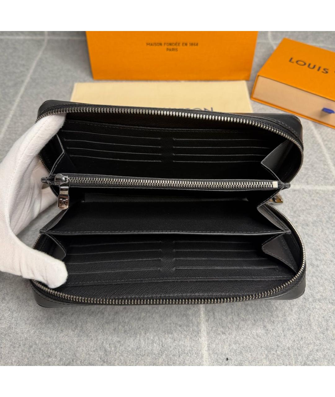 LOUIS VUITTON Черный кошелек, фото 3