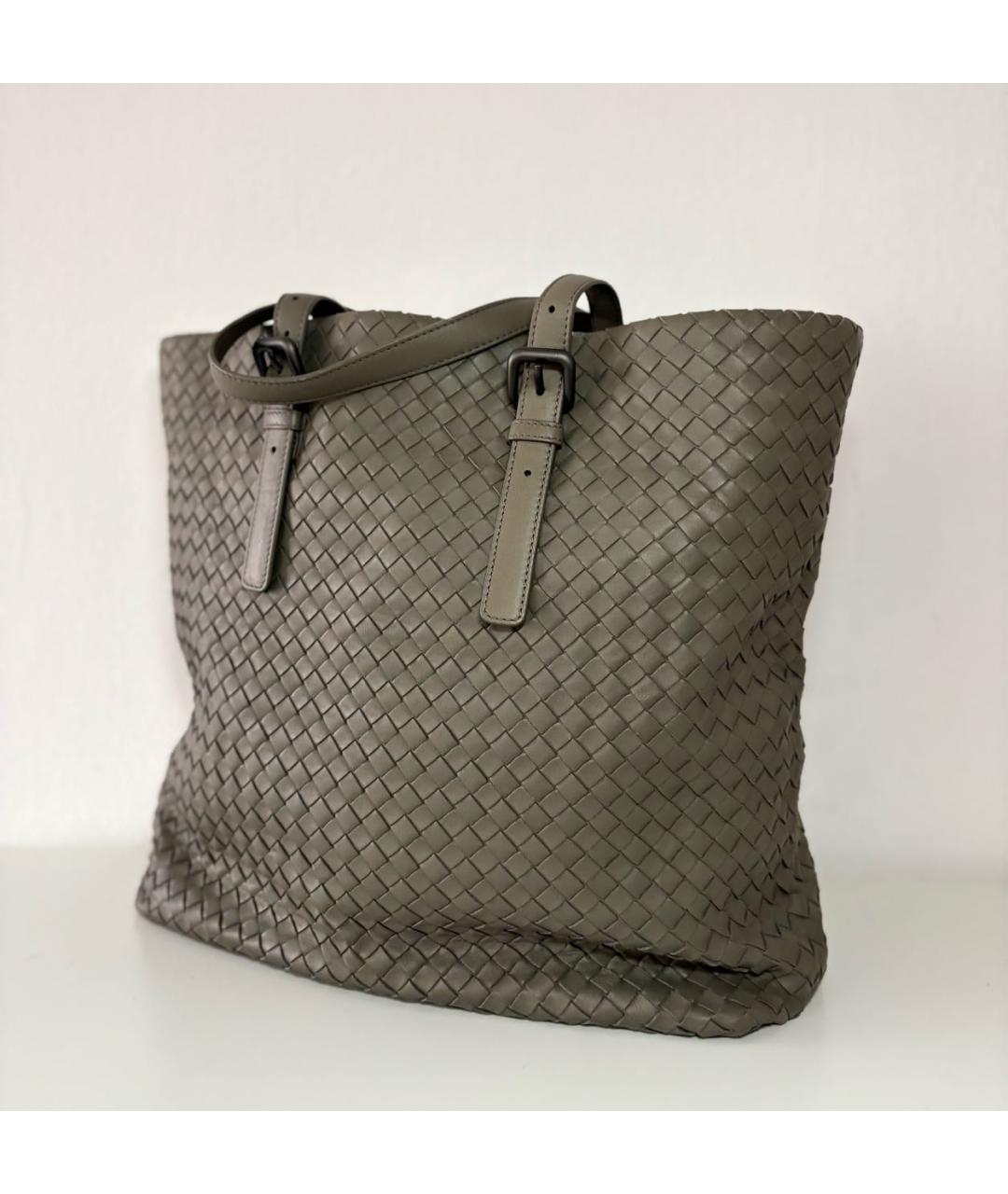 BOTTEGA VENETA Серая кожаная сумка тоут, фото 2
