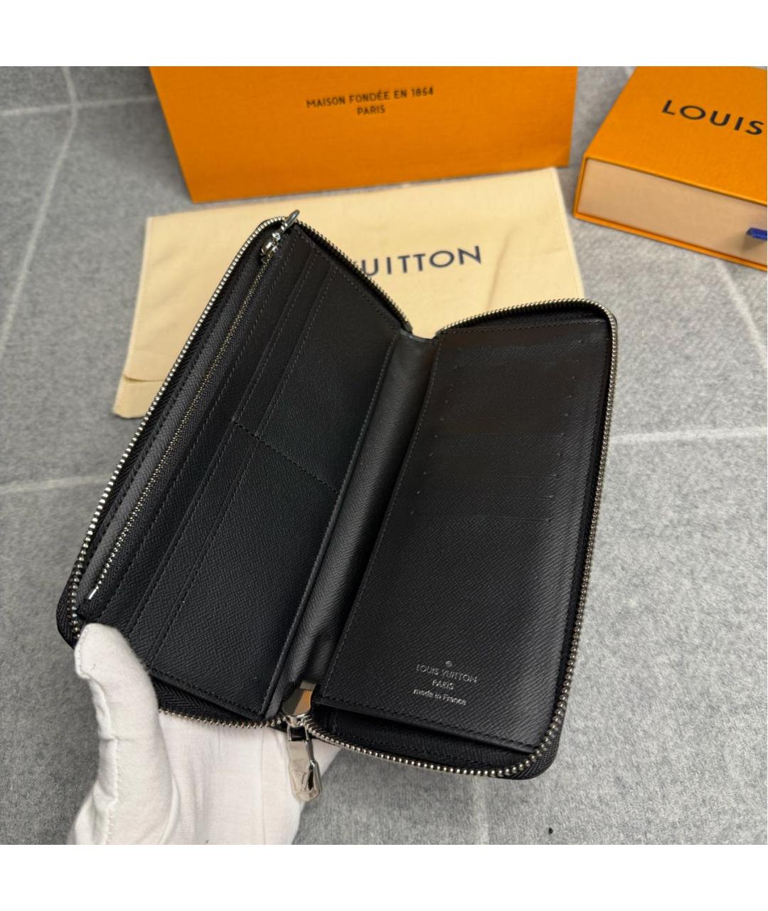 LOUIS VUITTON Черный кошелек, фото 4