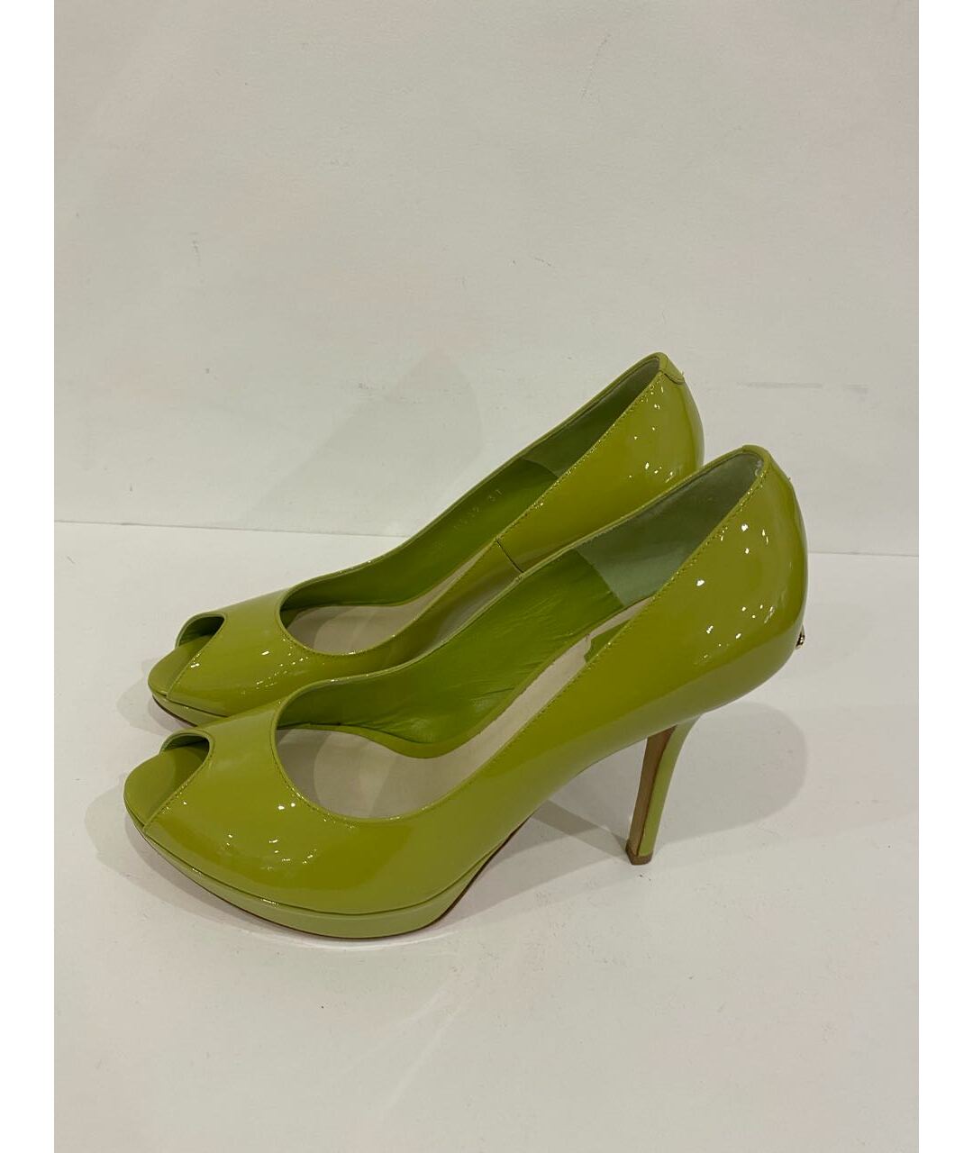 CHRISTIAN DIOR PRE-OWNED Зеленые туфли из лакированной кожи, фото 2