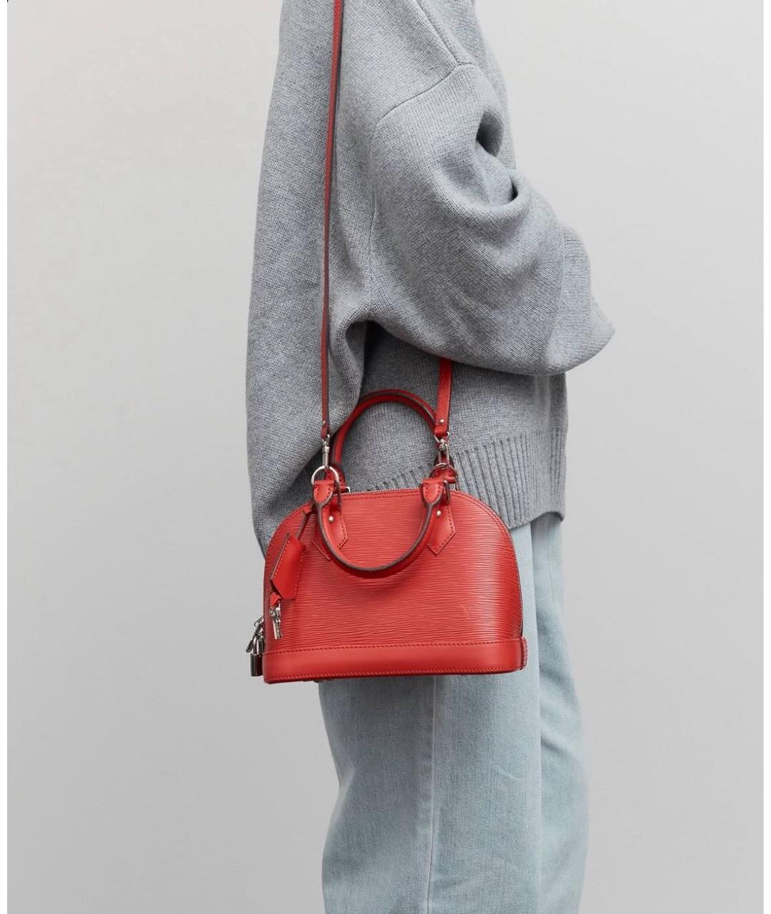 LOUIS VUITTON Красная кожаная сумка с короткими ручками, фото 4