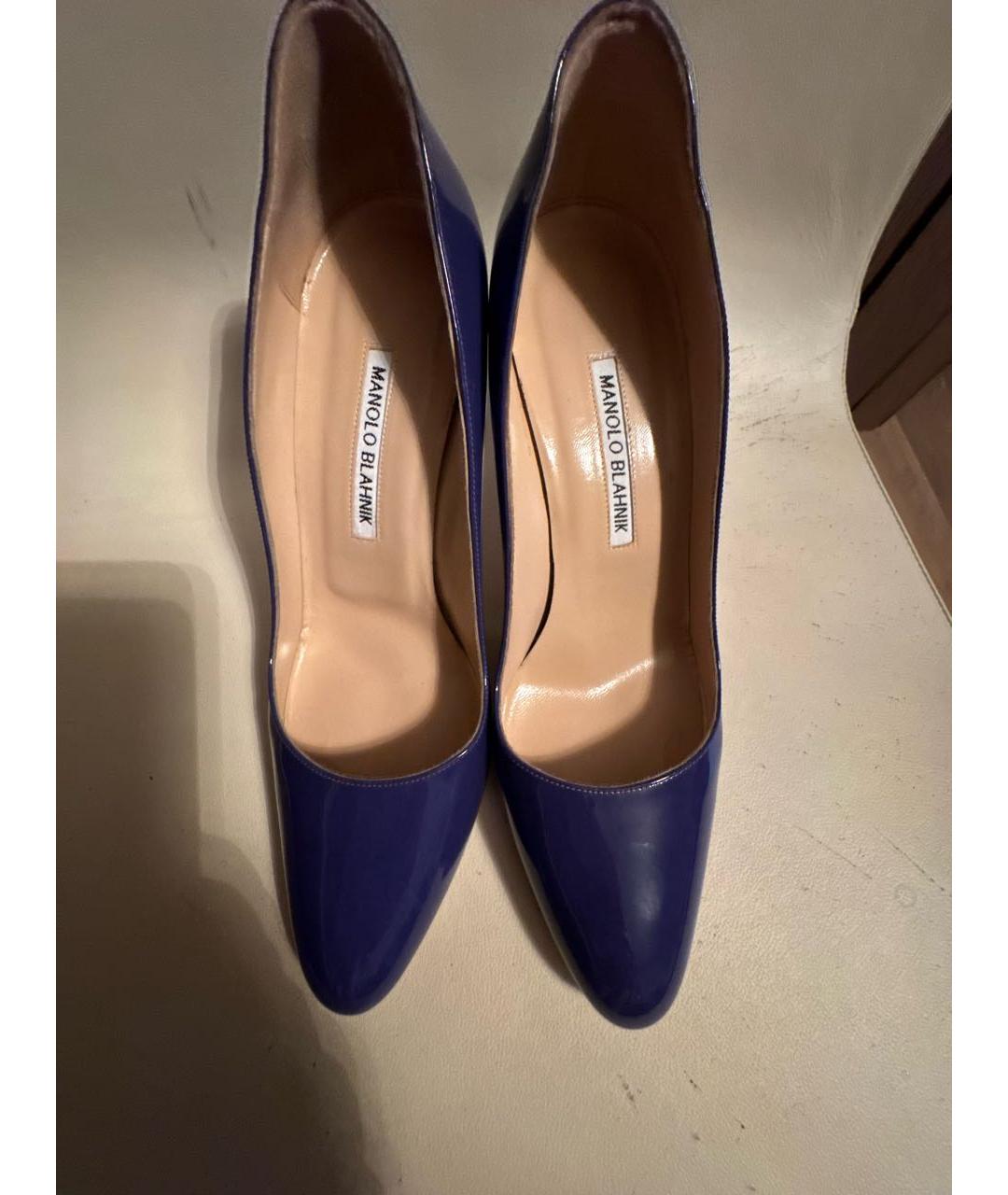 MANOLO BLAHNIK Фиолетовые туфли из лакированной кожи, фото 3