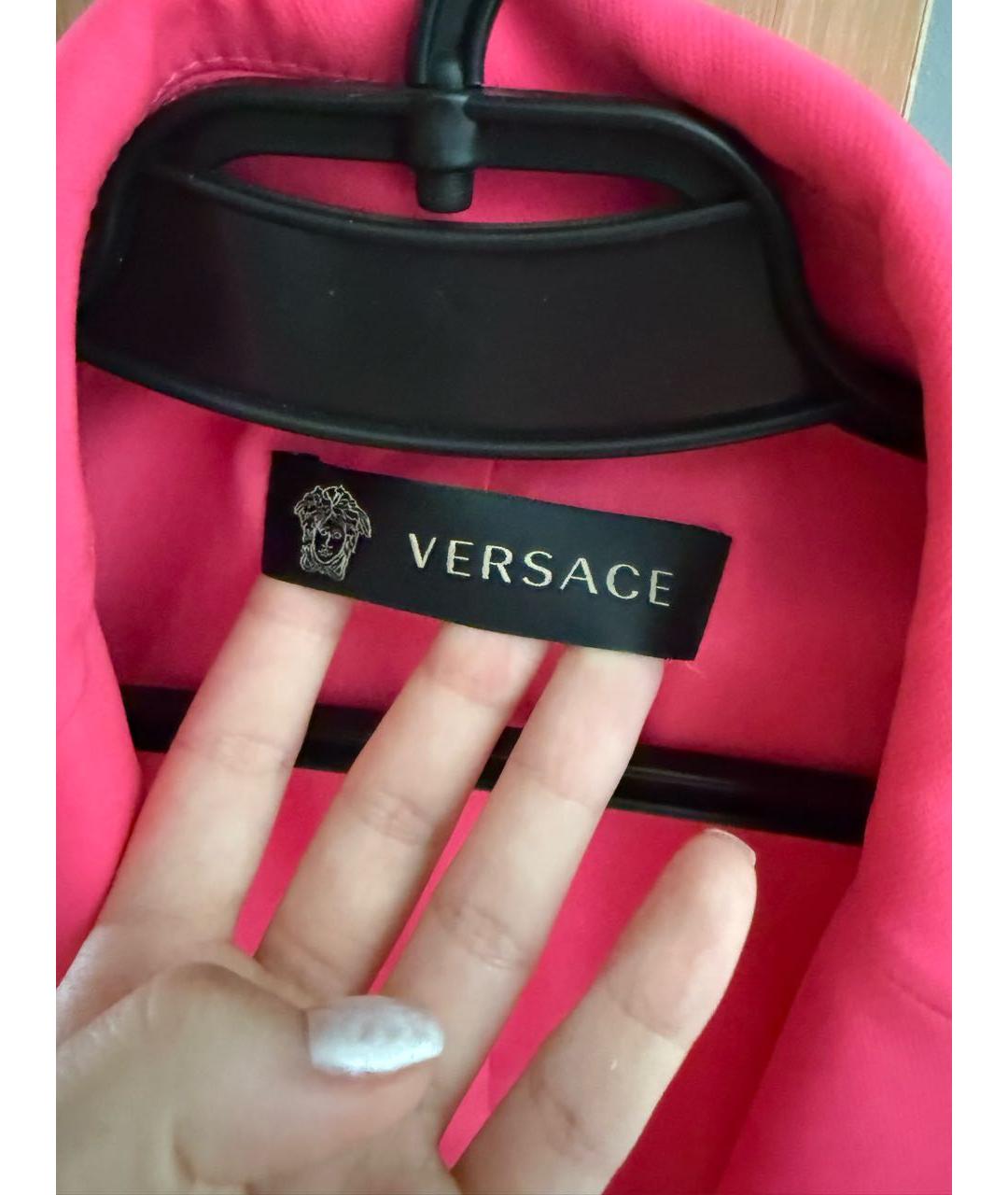 VERSACE Фуксия полиэстеровый костюм с брюками, фото 3