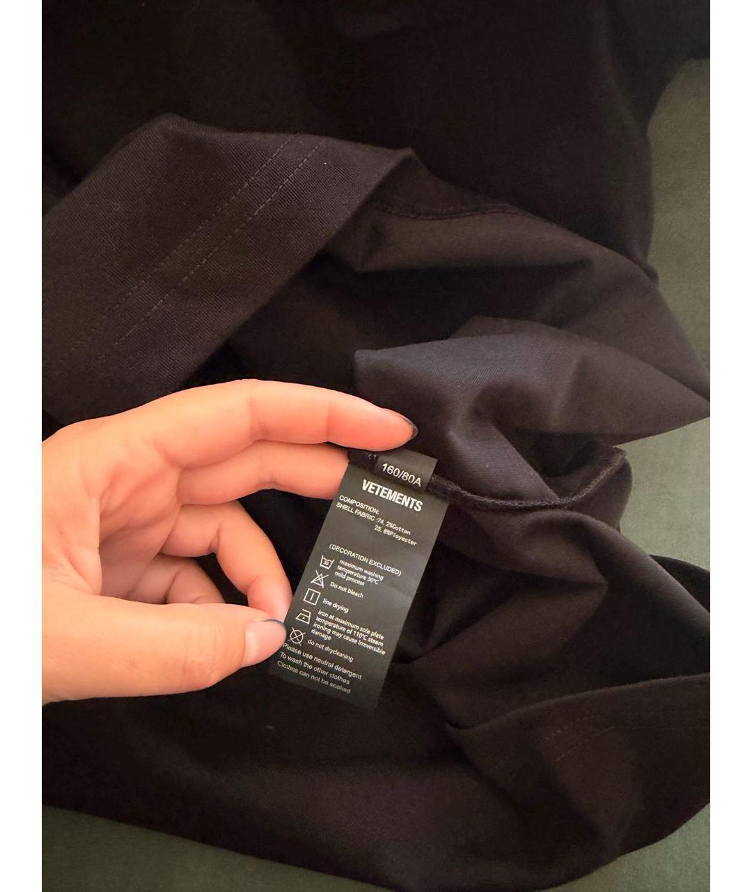 VETEMENTS Черная хлопко-полиэстеровая футболка, фото 5