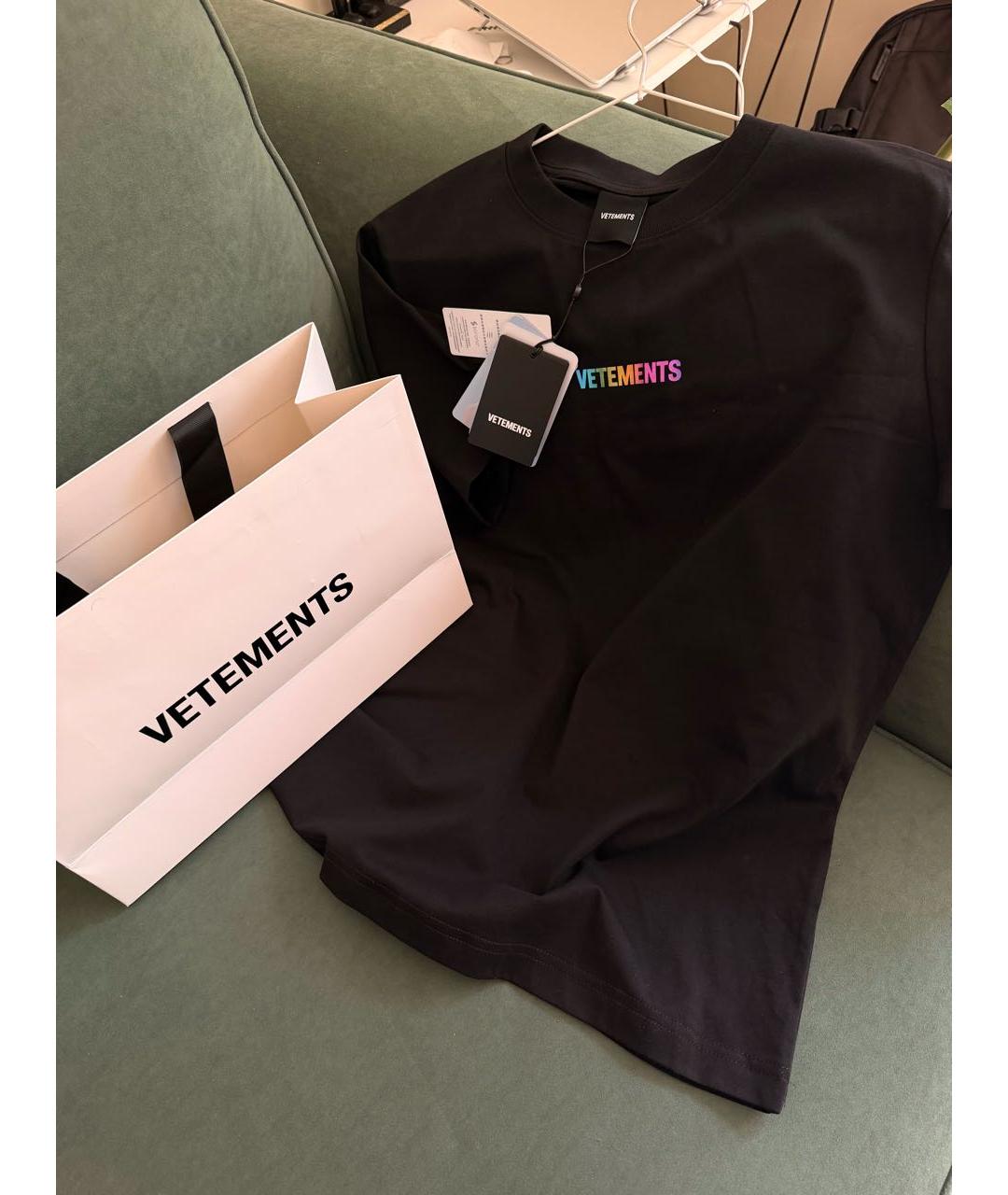 VETEMENTS Черная хлопко-полиэстеровая футболка, фото 4
