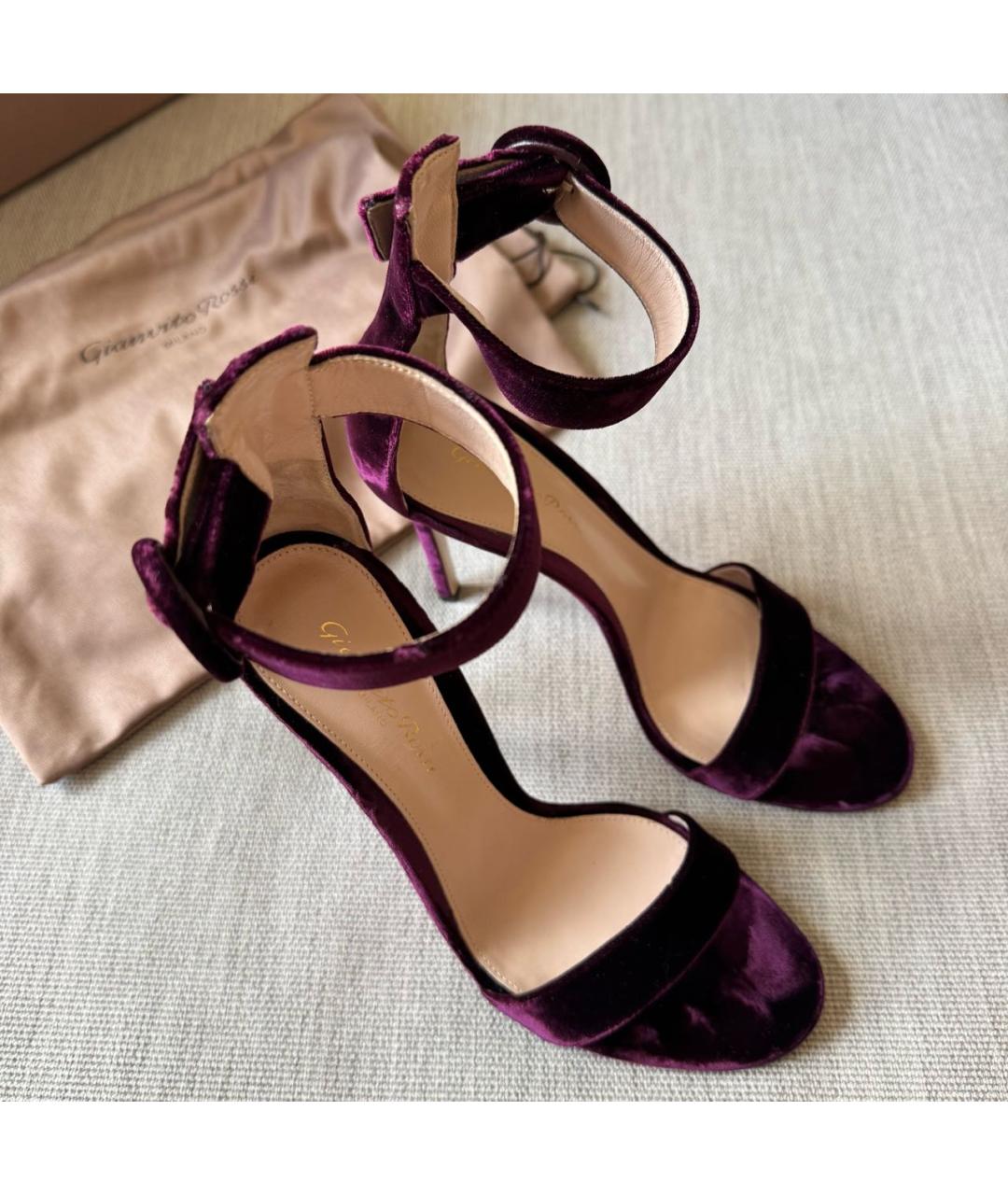GIANVITO ROSSI Бордовые босоножки, фото 3