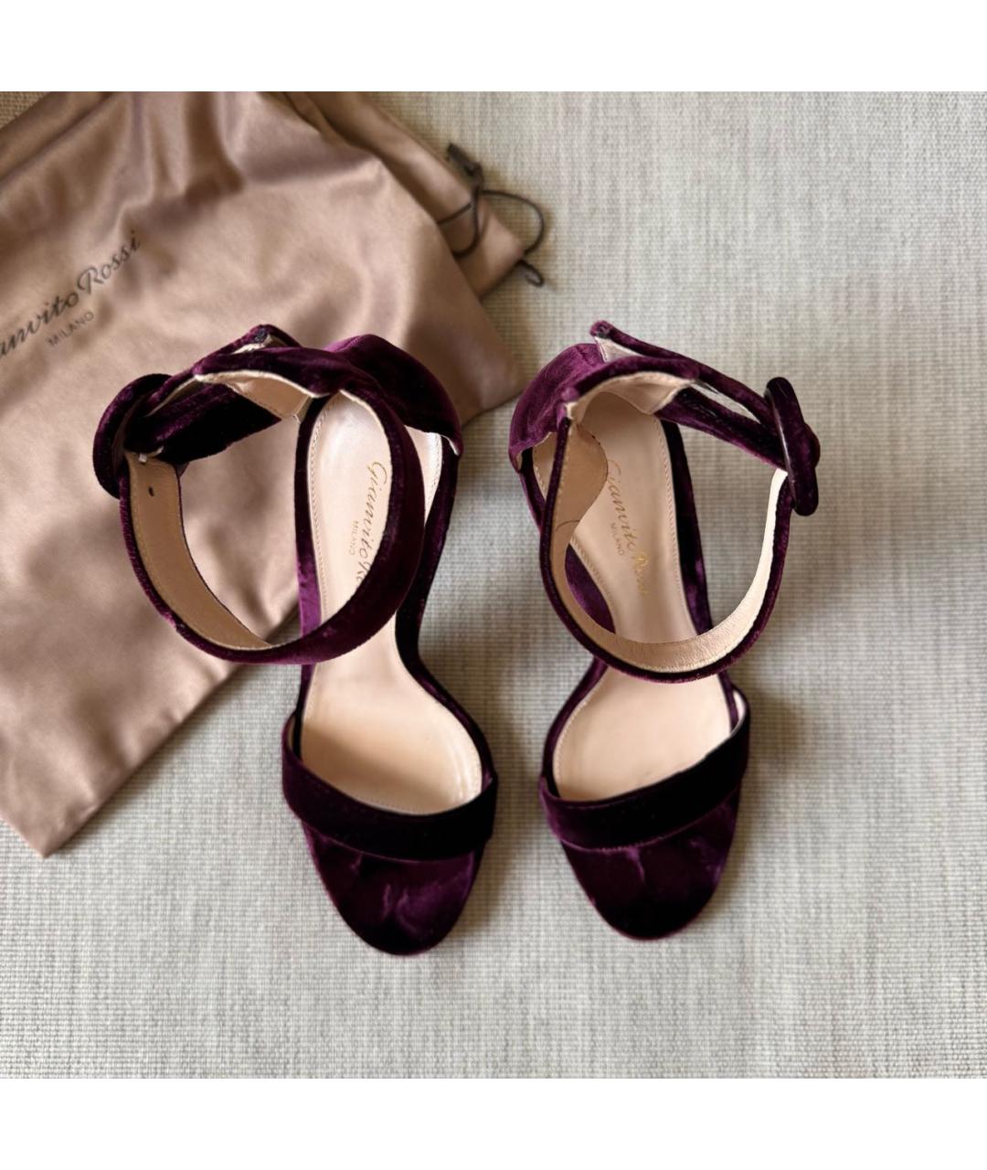 GIANVITO ROSSI Бордовые босоножки, фото 2