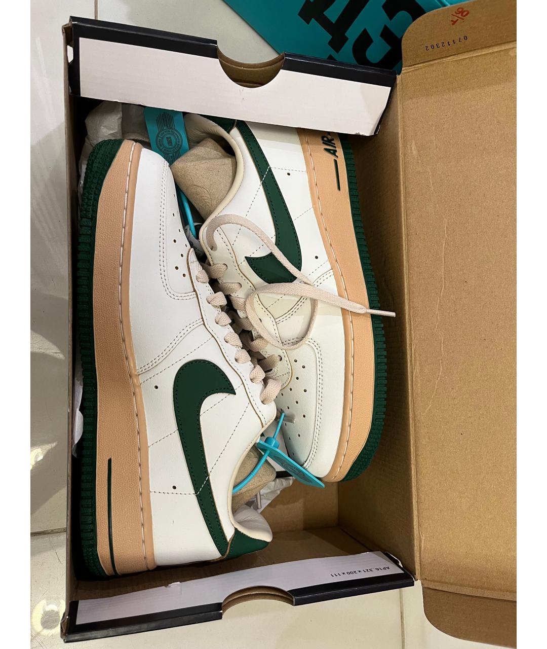 NIKE Белые кожаные кроссовки, фото 2