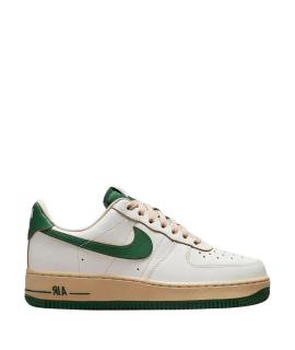 NIKE Кроссовки