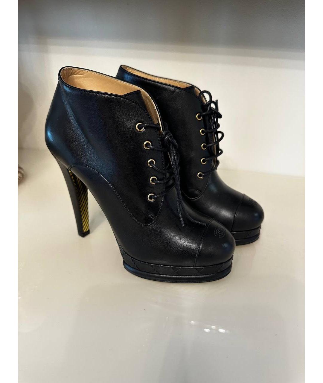 CHANEL Черные кожаные ботильоны, фото 2