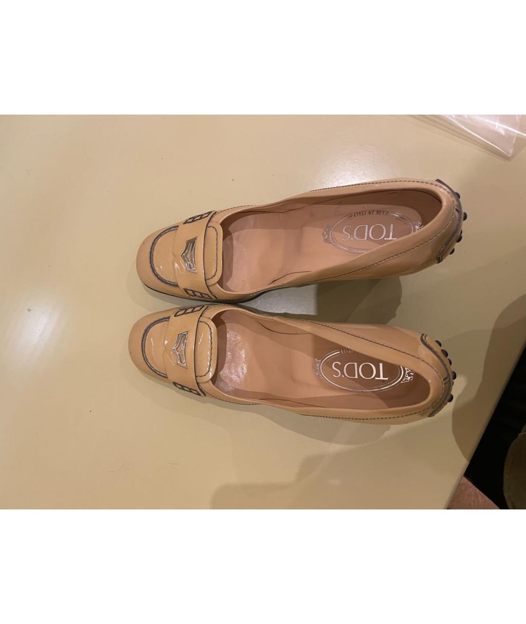 TOD'S Бежевые туфли из лакированной кожи, фото 3