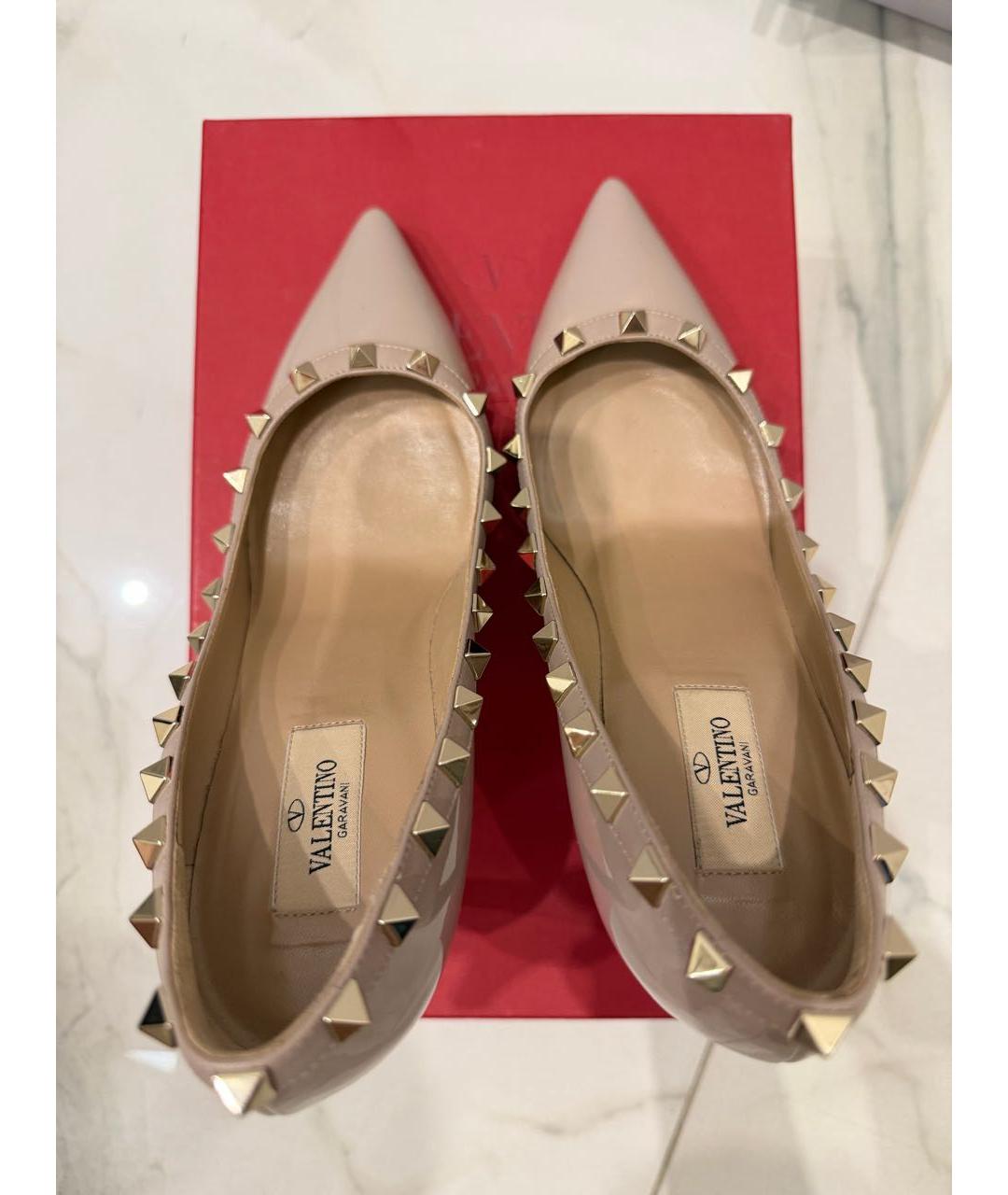 VALENTINO Бежевые туфли из лакированной кожи, фото 3