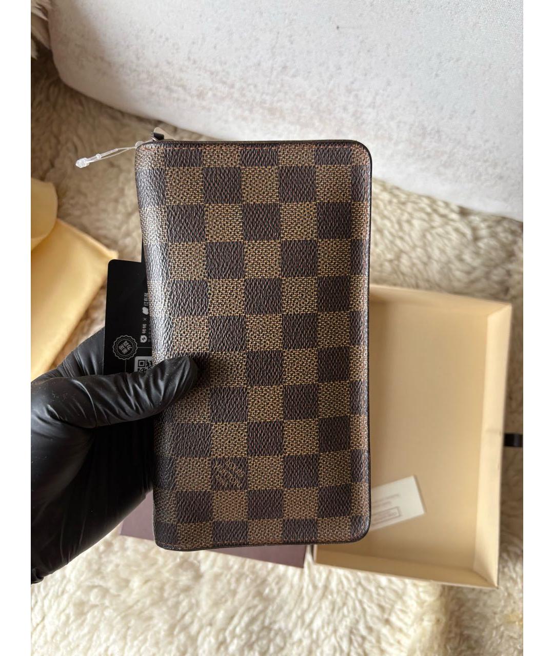 LOUIS VUITTON Коричневый кошелек, фото 4