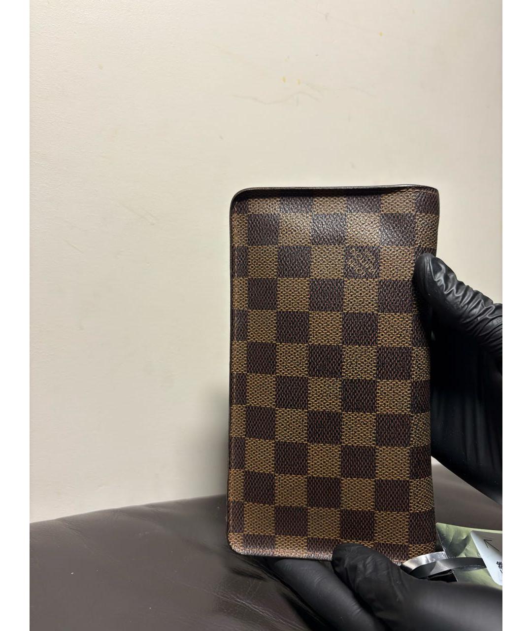 LOUIS VUITTON Коричневый кошелек, фото 3