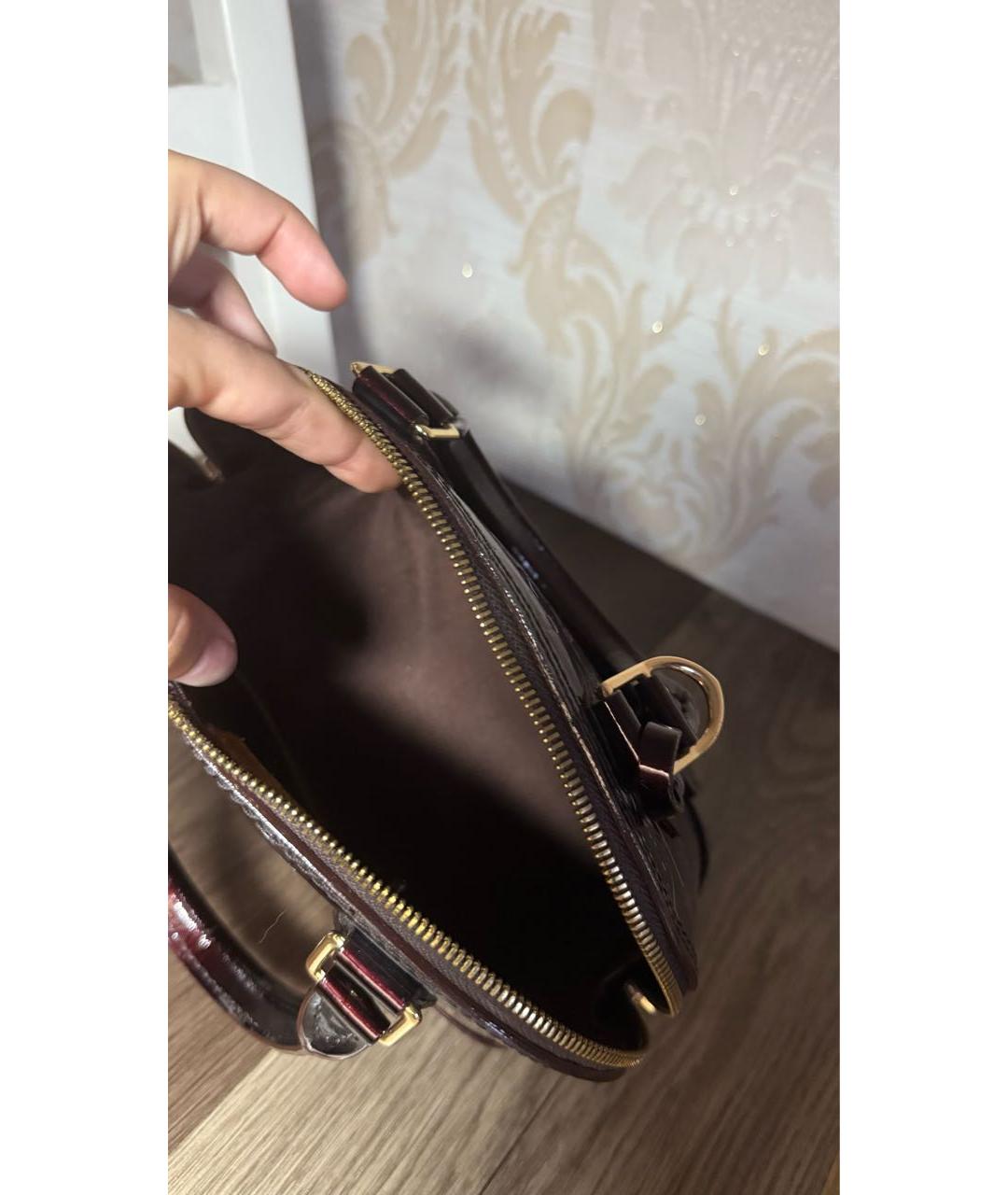 LOUIS VUITTON Бордовая сумка с короткими ручками из лакированной кожи, фото 4