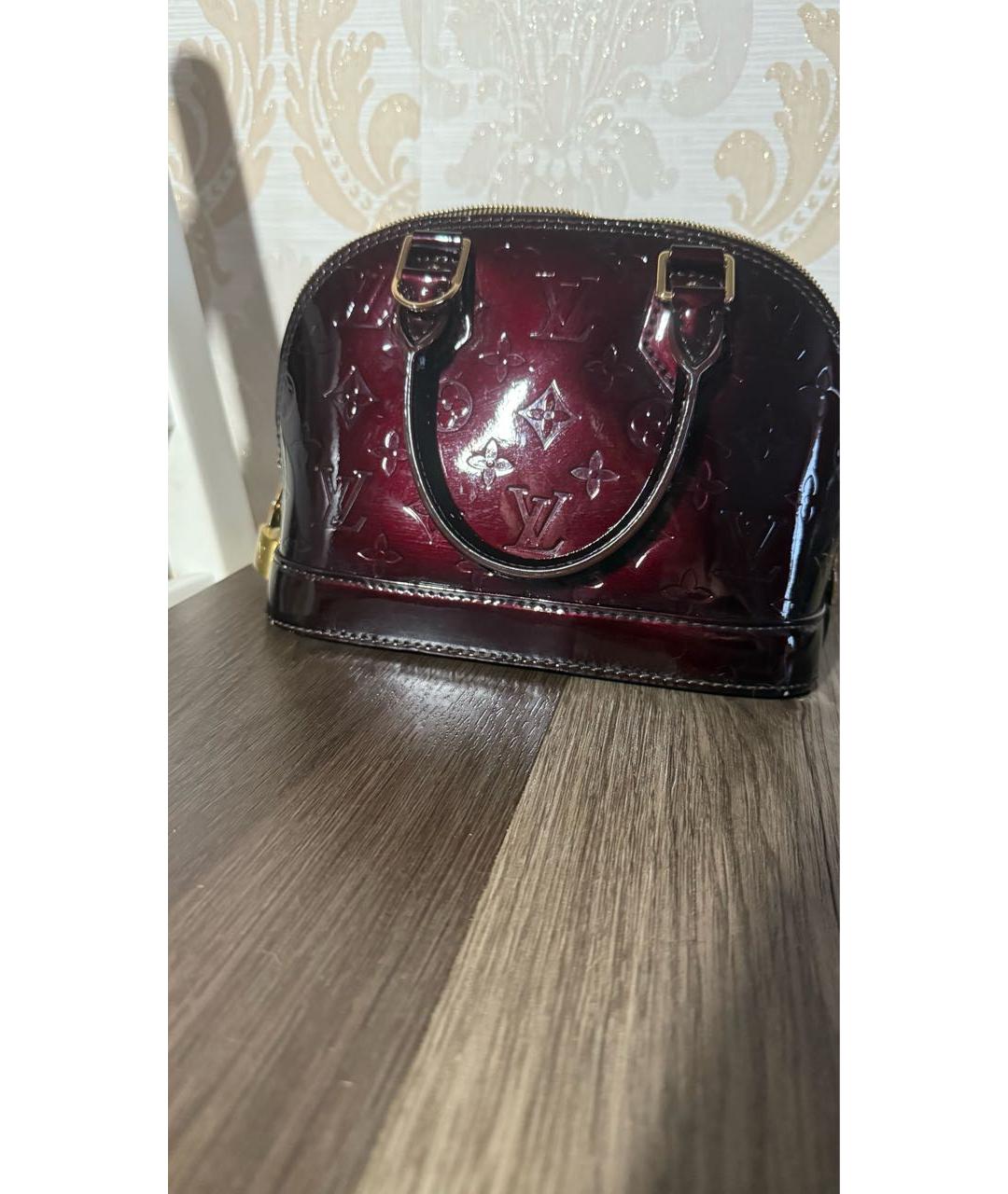 LOUIS VUITTON Бордовая сумка с короткими ручками из лакированной кожи, фото 3