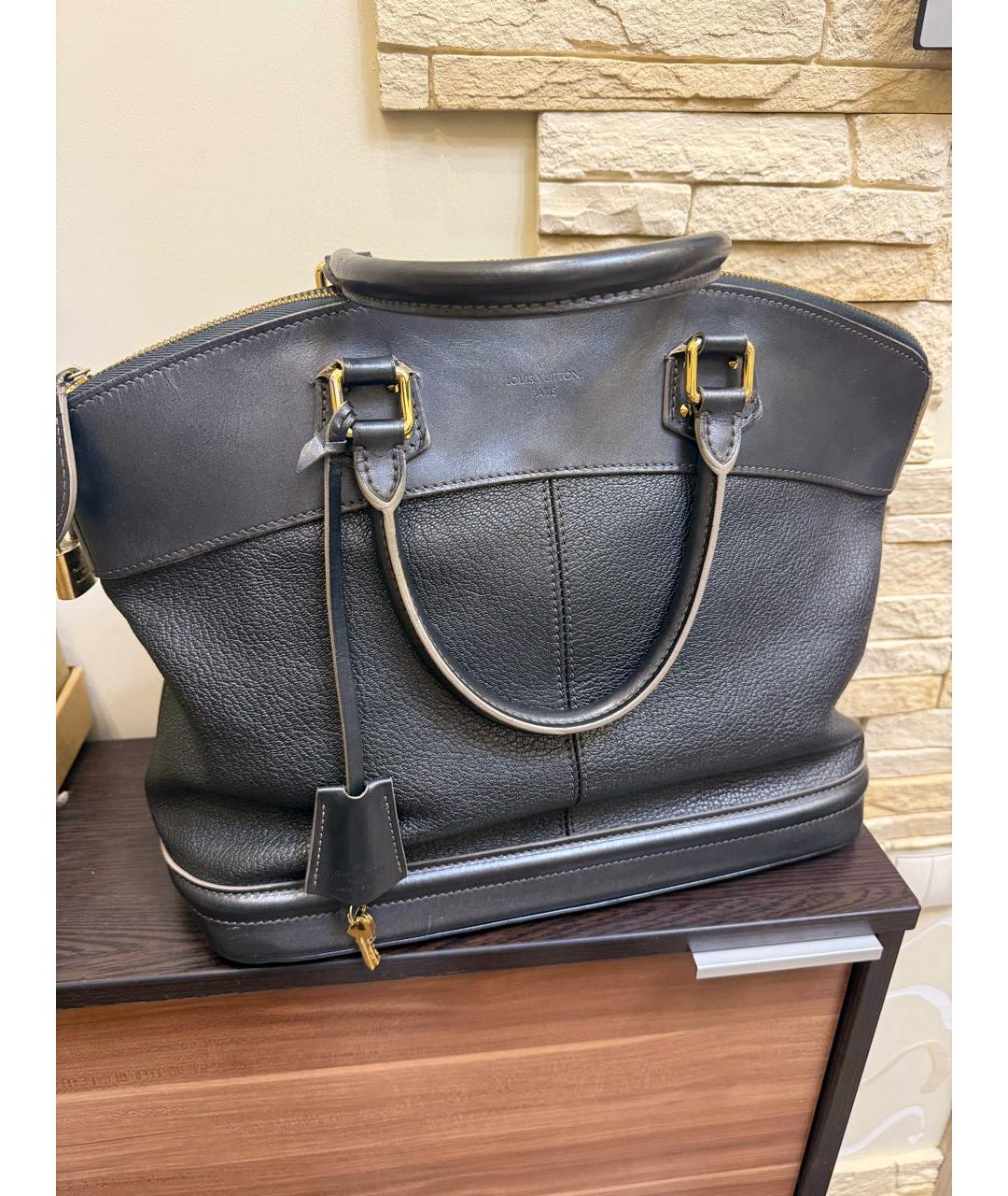 LOUIS VUITTON Антрацитовая кожаная сумка с короткими ручками, фото 3