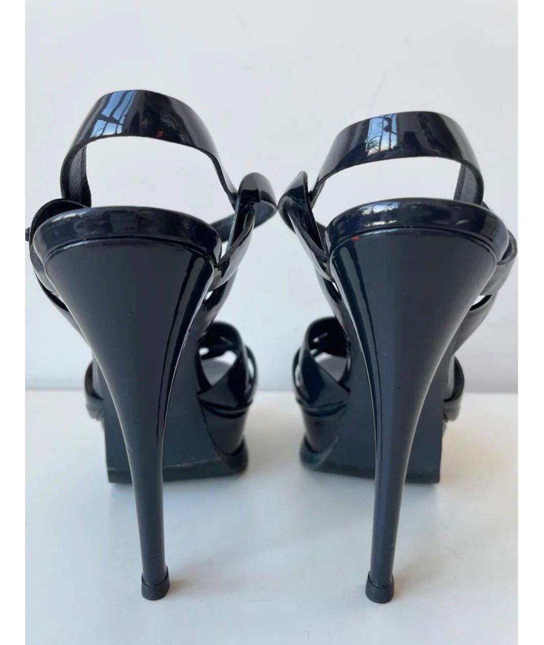 SAINT LAURENT Темно-синие босоножки из лакированной кожи, фото 3