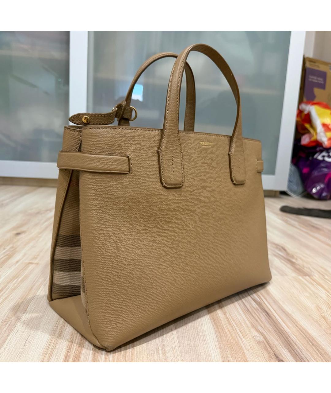 BURBERRY Бежевая кожаная сумка с короткими ручками, фото 2