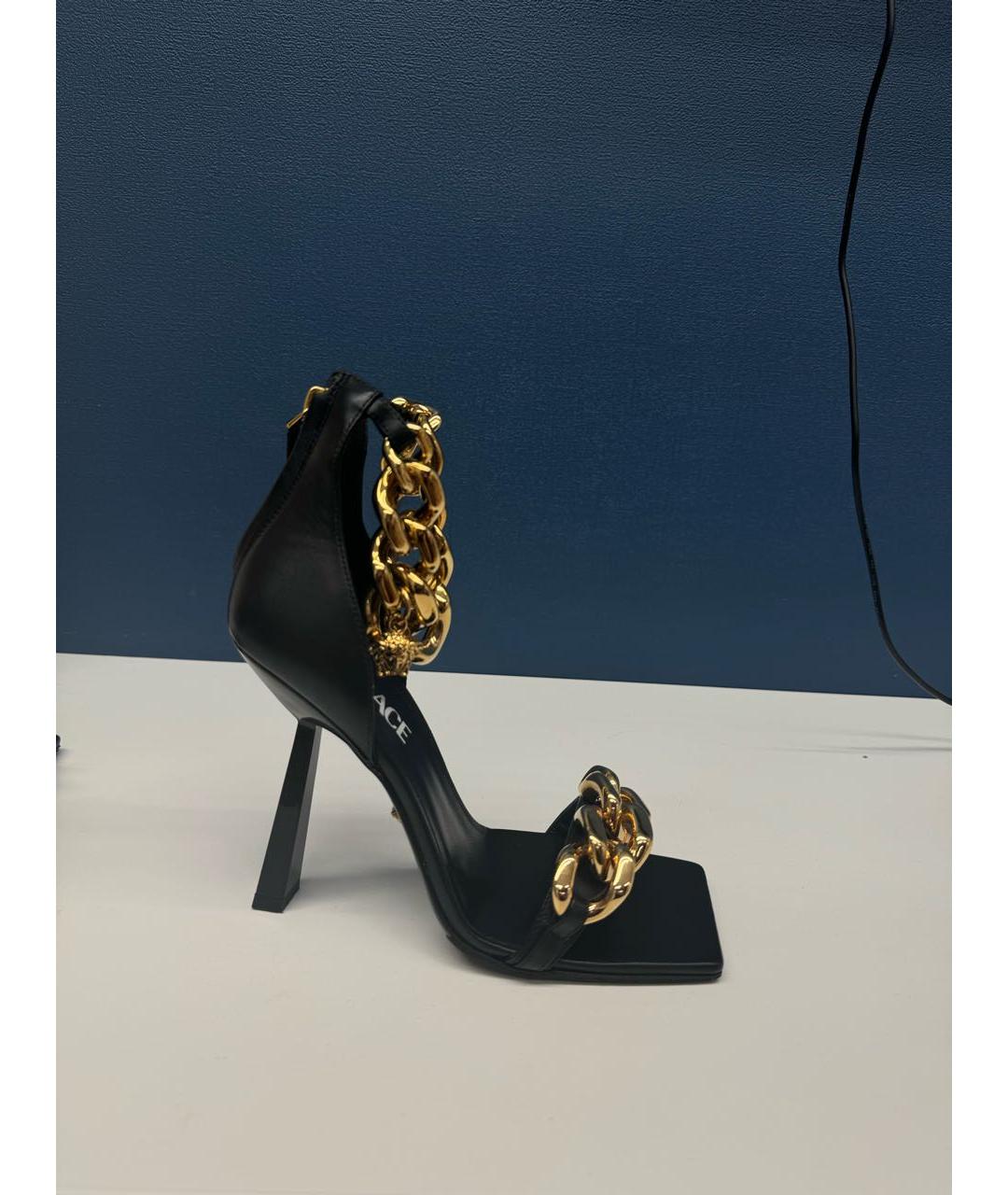 VERSACE Черные кожаные босоножки, фото 6