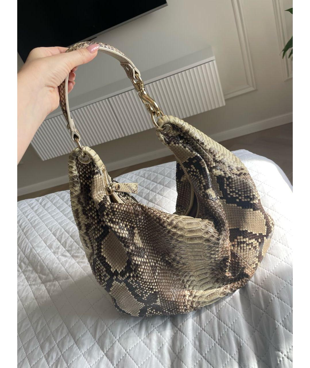 JIMMY CHOO Бежевая сумка с короткими ручками из экзотической кожи, фото 5