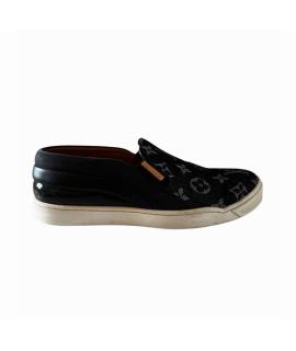 LOUIS VUITTON Слипоны