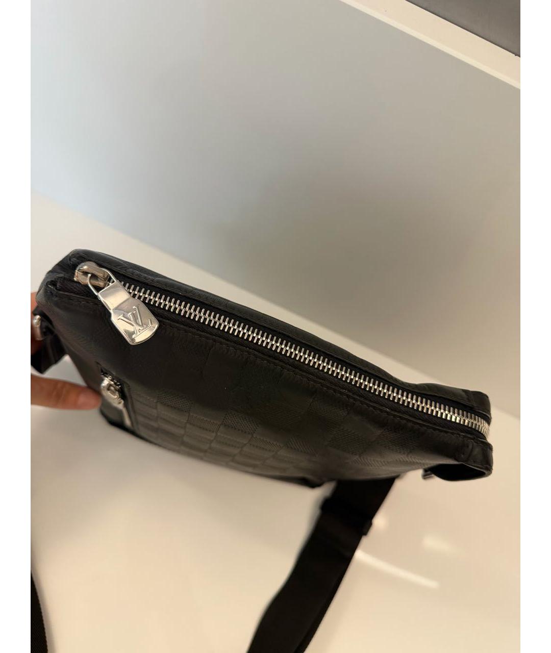 LOUIS VUITTON Черная кожаная сумка на плечо, фото 4