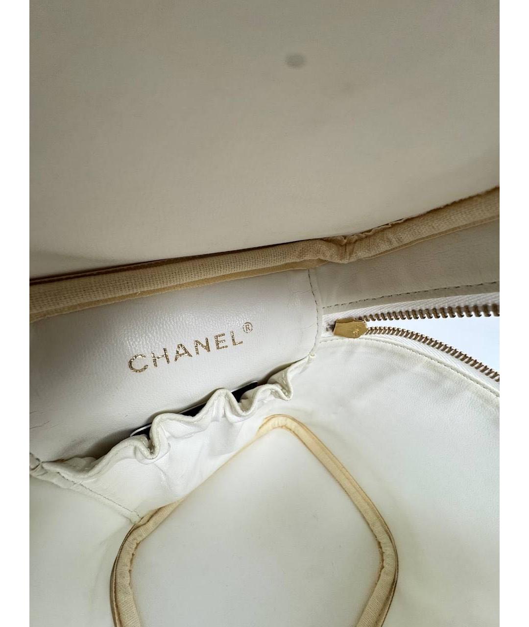 CHANEL Белая кожаная сумка с короткими ручками, фото 5