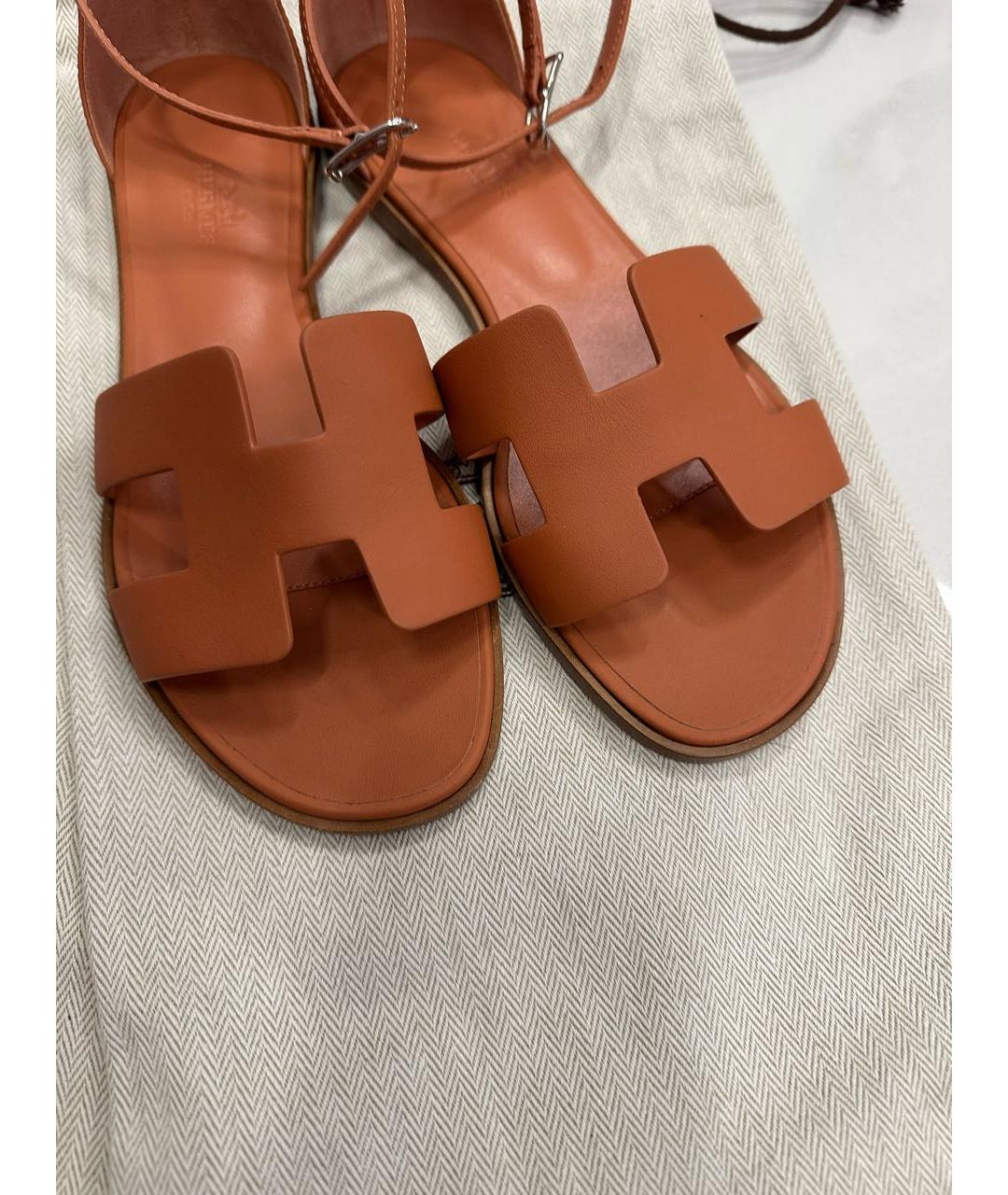HERMES Оранжевые кожаные босоножки, фото 3