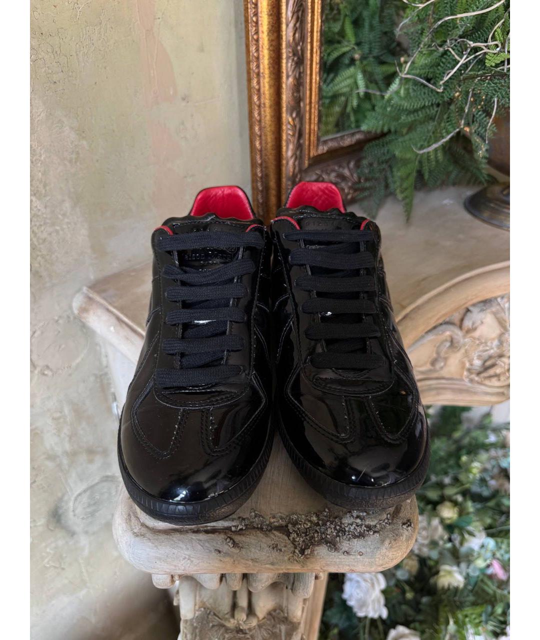 MAISON MARGIELA Черные низкие кроссовки / кеды из лакированной кожи, фото 3