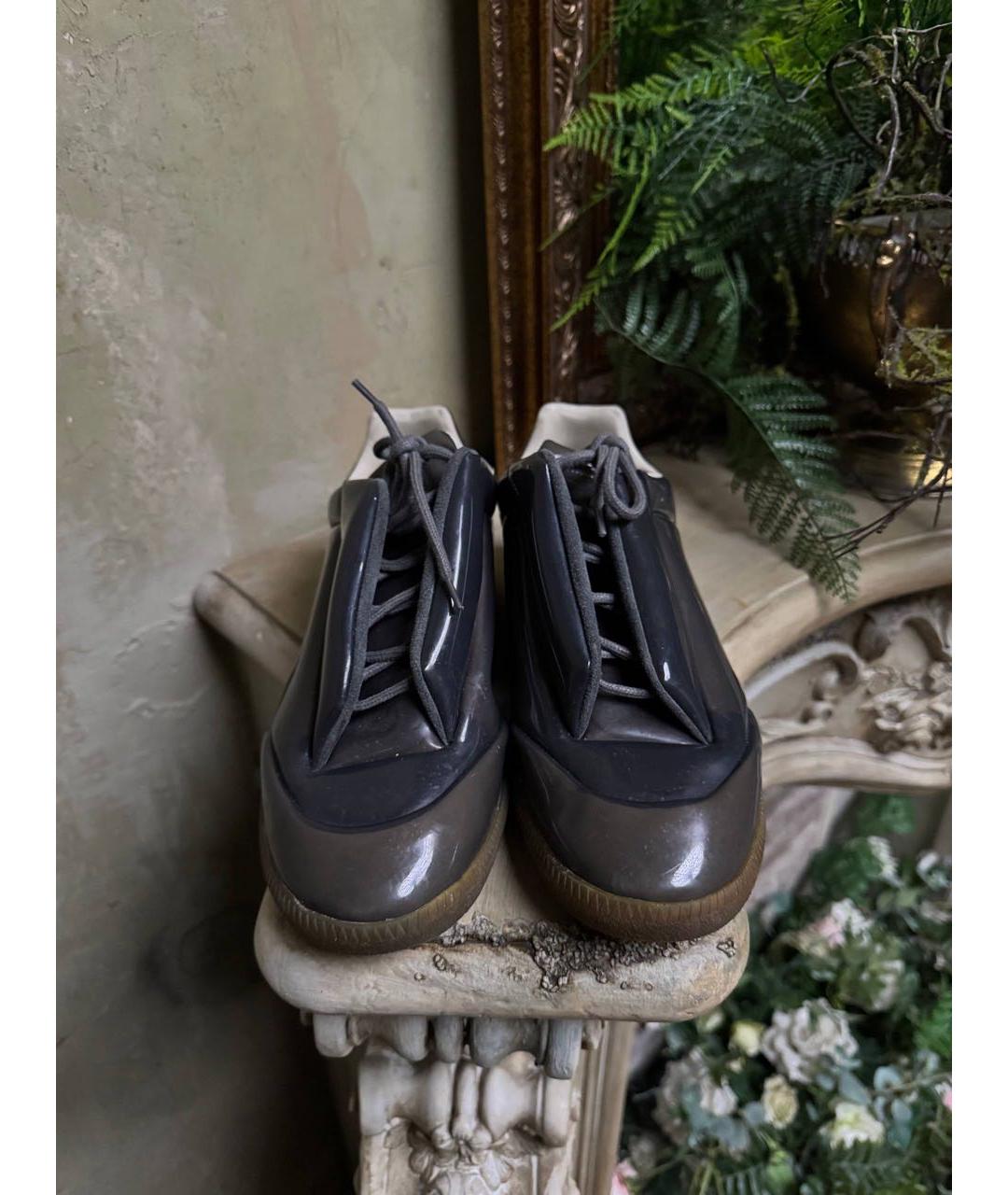 MAISON MARGIELA Антрацитовые резиновые низкие кроссовки / кеды, фото 3