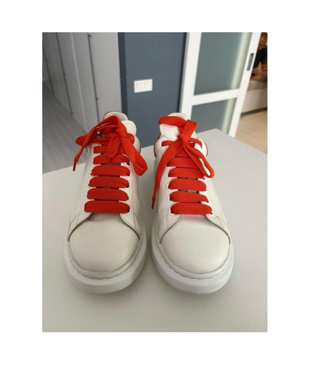 ALEXANDER MCQUEEN Белые кожаные кеды, фото 2