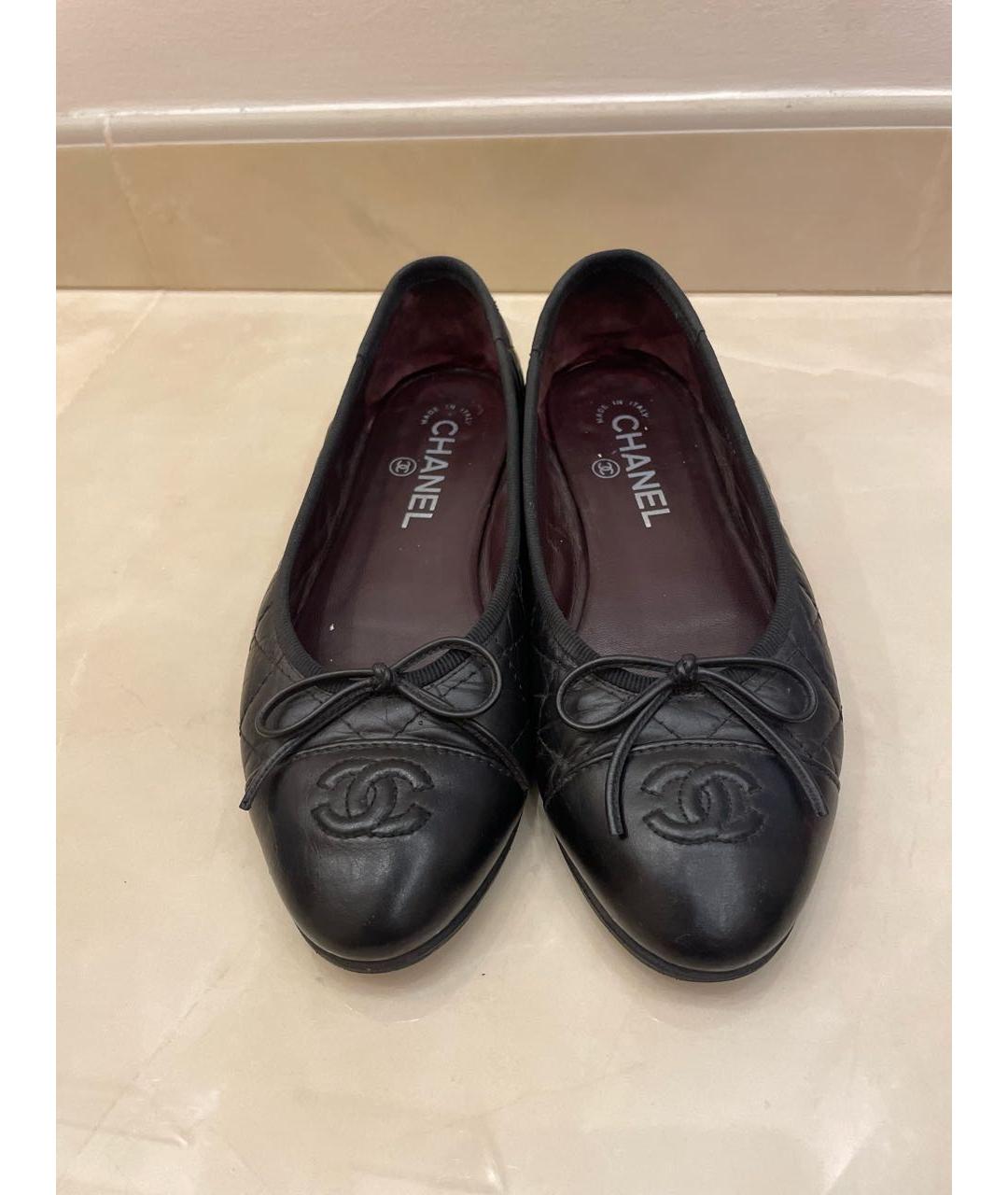 CHANEL Черные кожаные балетки, фото 2