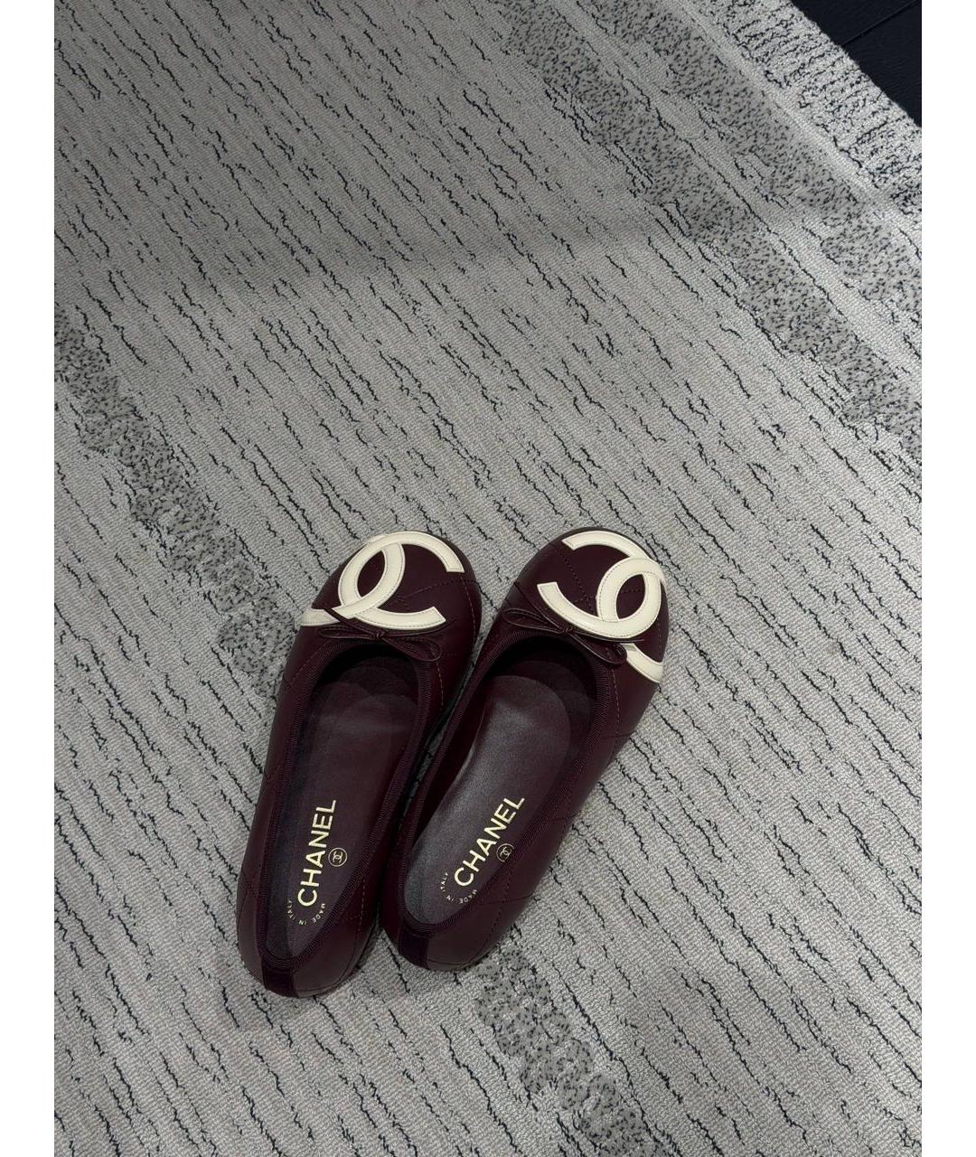 CHANEL Бордовые кожаные балетки, фото 2